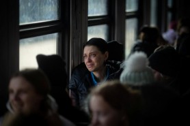 Într-o lună de război, mai mult de jumătate dintre ucraineni și-au pierdut locurile de muncă
